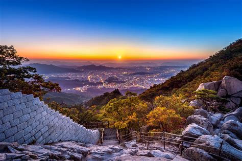  Simply Beautiful: Exploring Nature Through Korean Eyes - A Journey Through Tranquil Landscapes and Vibrant Colors